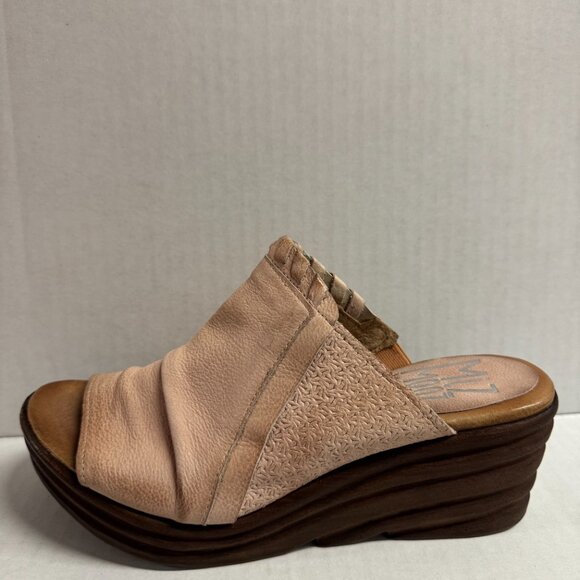 MIZ MOOZ WOMEN'S SLIP ON OPEN TOE WEDGE SHOES PALE PINK 37EU / 7US # K-03 - Picture 2 of 3